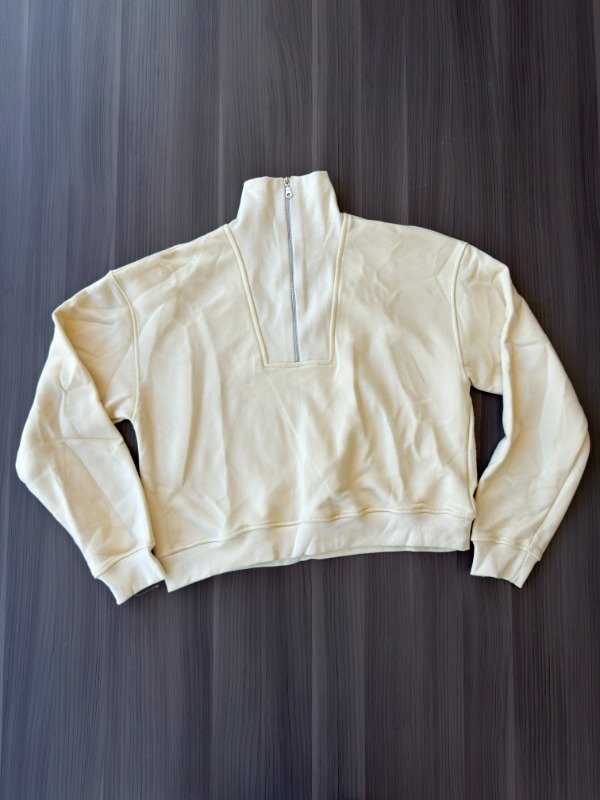 Producto - buzo amarillo donatella