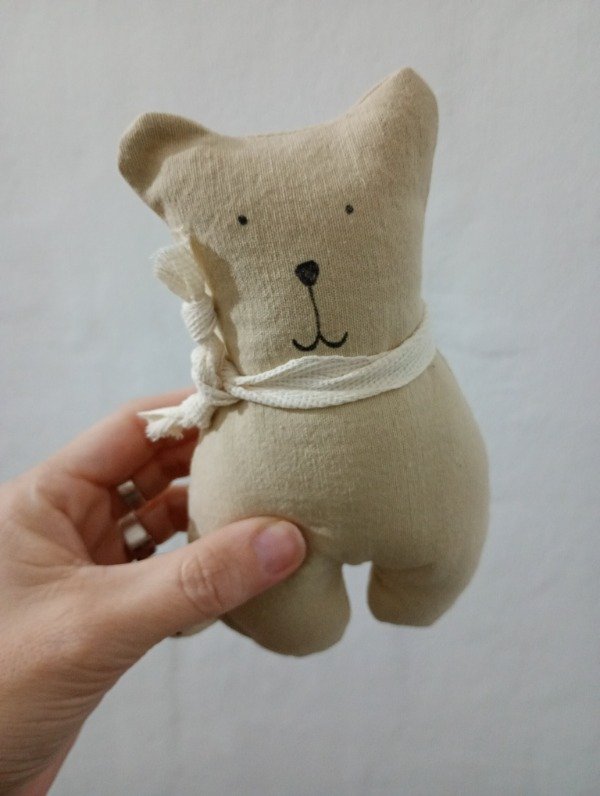 Producto - Osito kai, muñeco de apego