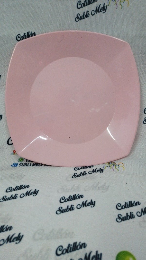 Producto - PLATO CUADRADO DE 22CM APTO PARA MICROONDAS COLOR ROSA