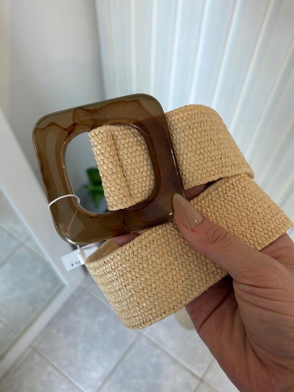 Producto - Faja de rafia con hebilla acrílico