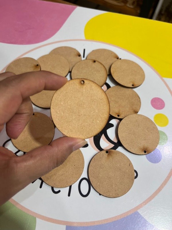 Producto - 100 CIRCULOS 5CM CON PERFORACION
