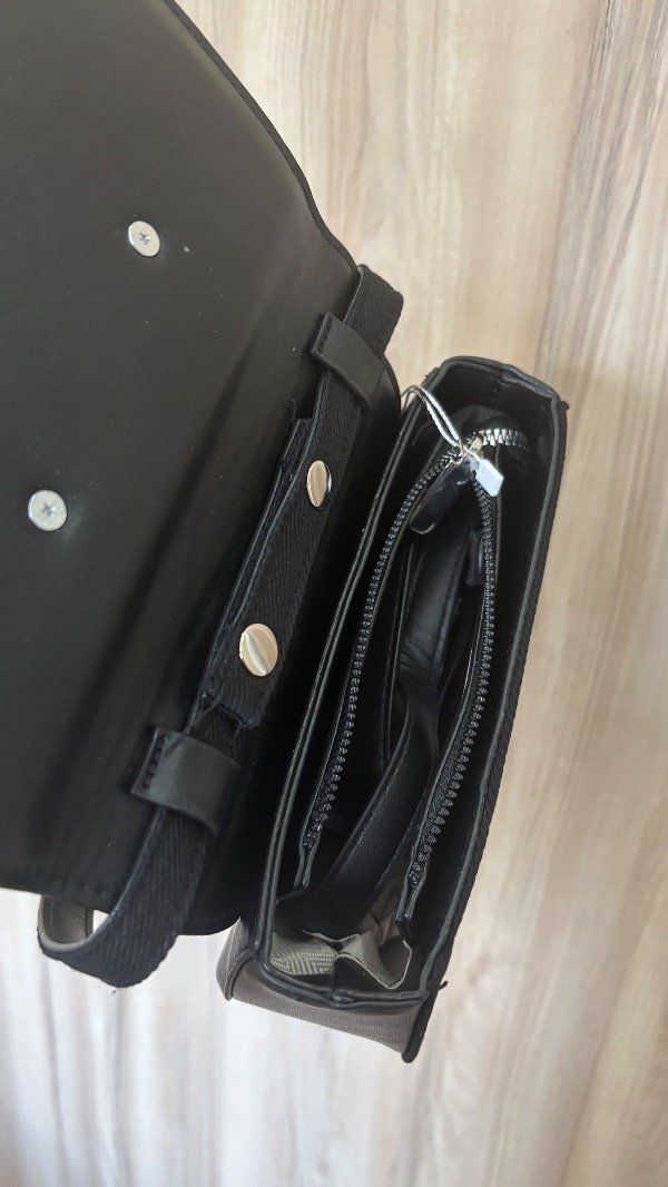 Producto - Minibag DIESEL negra doble correa - 11