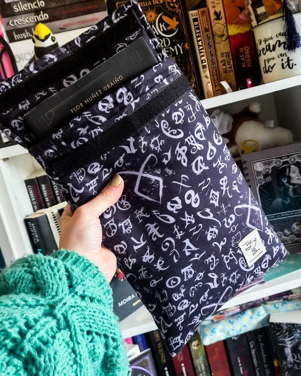 Producto - Funda para libros estándar Cazadores de sombras IMPERMEABLE - 0