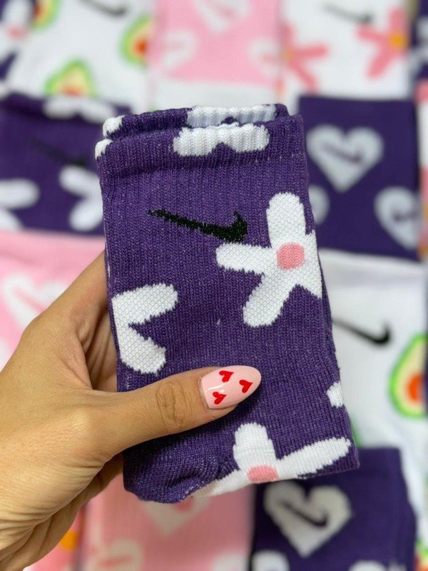 Producto - Par Nike Flores Violetas