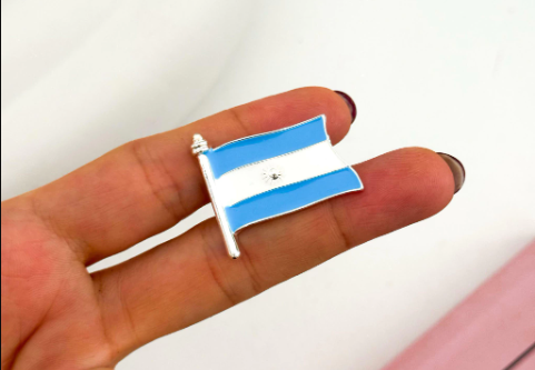 Producto - Es. bandera con mástil en blanco