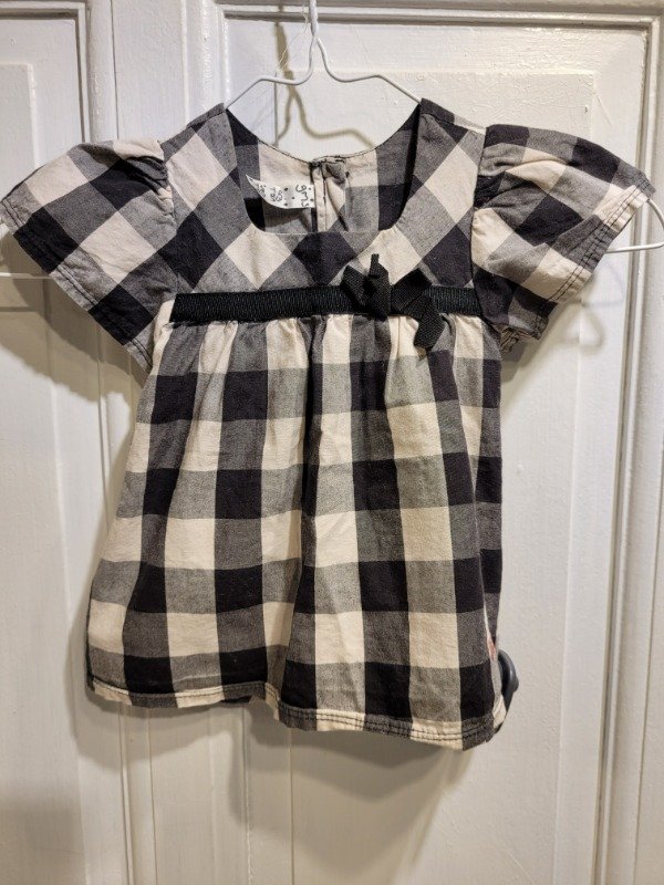 Producto - Vestido GIMOS cuadrille blanco y negro Talle 18 meses - PRECIO: 7X