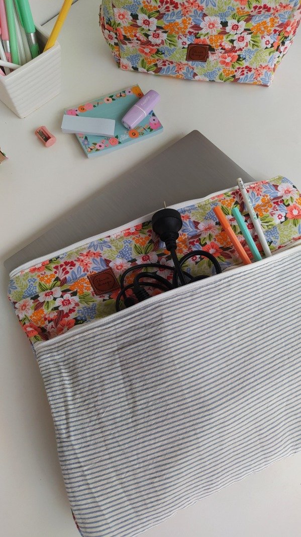 Producto - Funda para notebook celeste