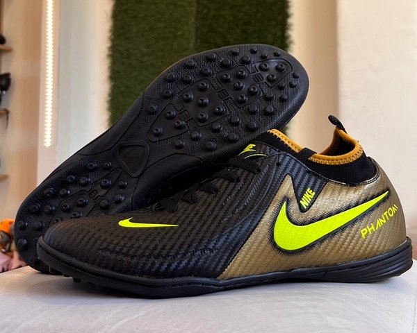 Producto - NIKE PHANTOM f5 negro dorado