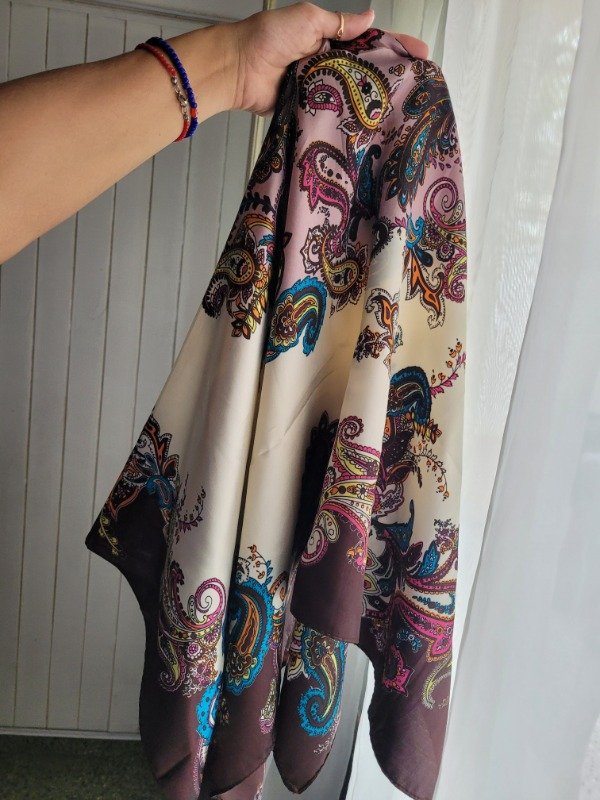 Producto - Pañuelo cuadrado Lisa 90x90