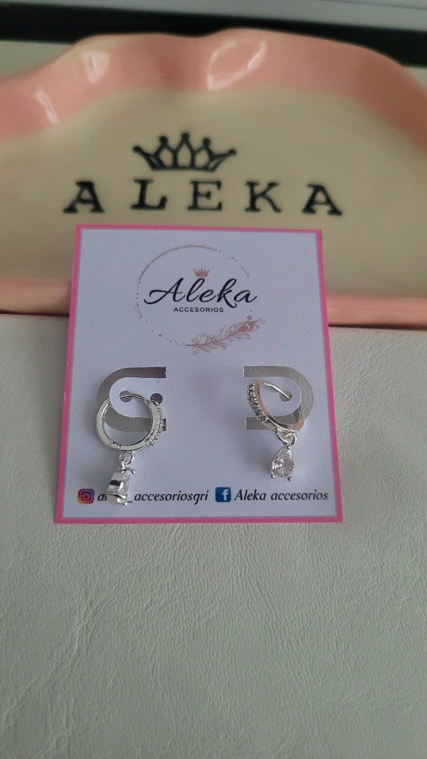 Producto - Argollas micropave con cubic gota de acero blanco