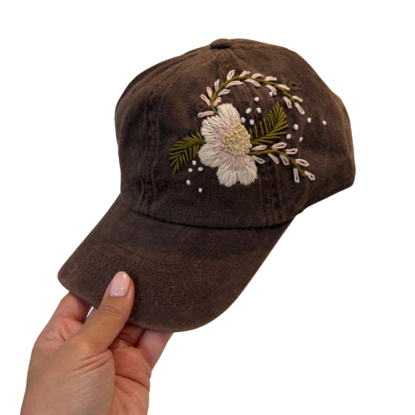 Producto - Gorra vintage chocolate bordada a mano