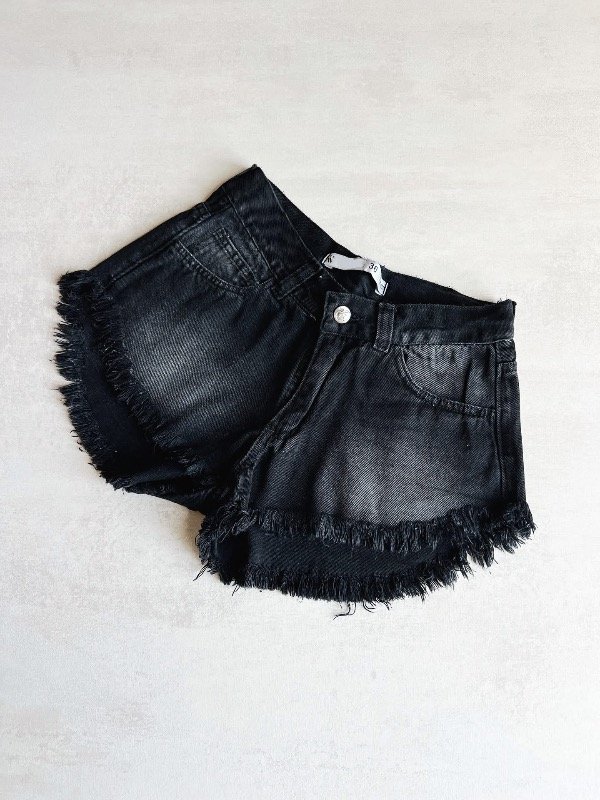 Producto - SHORT TIRO MEDIO BLACK