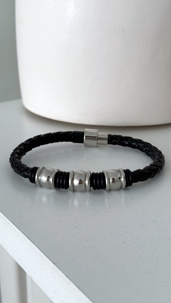 Producto - Pulsera cuero negra trenz donas unisex ACERO Q 6