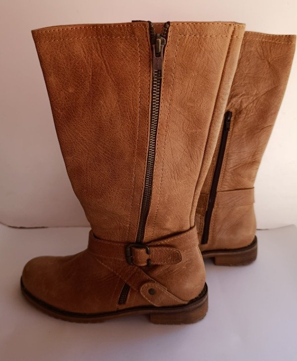 Producto - BOTAS ALTAS DE CUERO TALLE 36