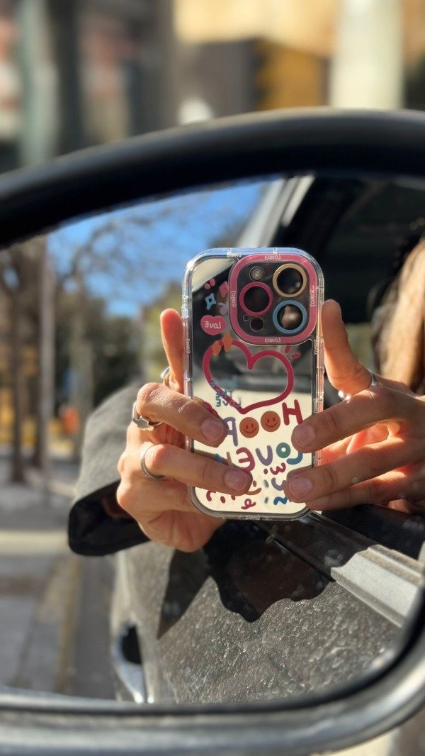 Producto - Funda Espejada Corazón (Iphone 15 Pro)