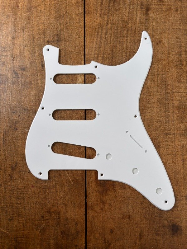 Producto - Pickguard SSS 1 capa 8 agujeros Blanco - 0