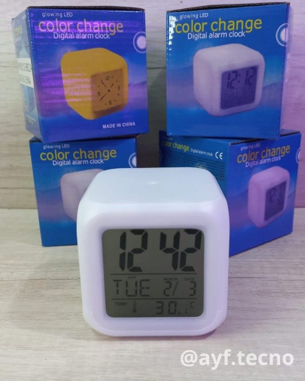 Producto - Reloj Despertador RGB con fecha y temperatura ambiente