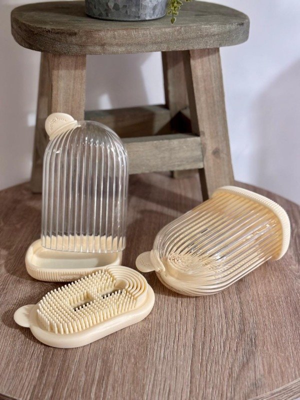 Producto - Jabonera para viaje con cepillo