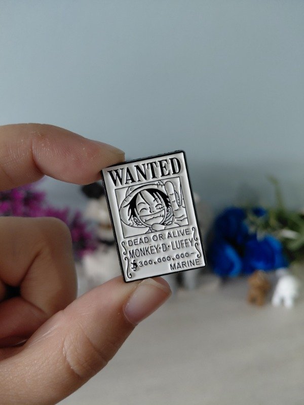 Producto - Pin metalizado - One Piece #1717