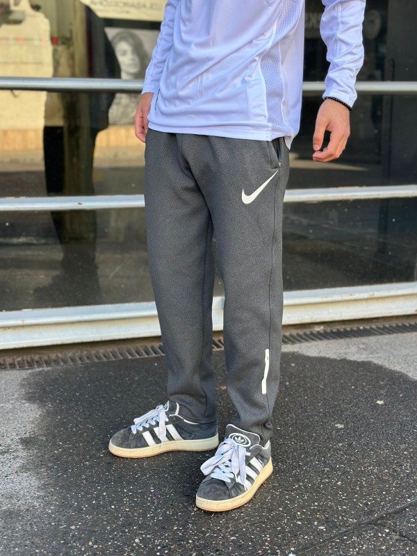 Producto - Pantalon con Piel Nike