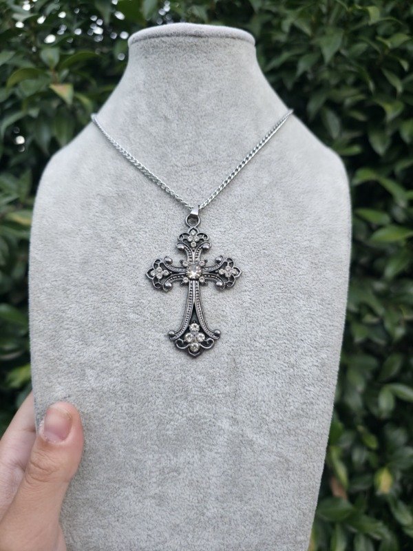 Producto - Collar Cruz Grande Cristales