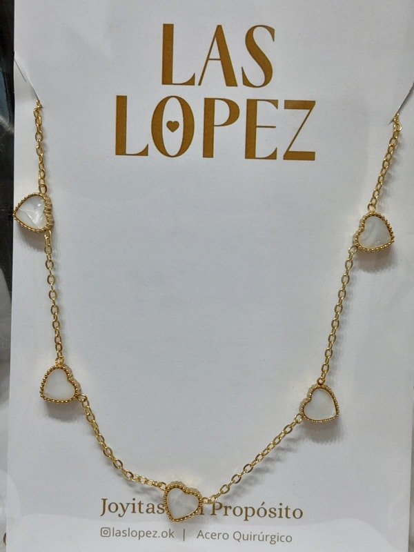 Producto - COLLAR DE CORAZONES BLANCOS