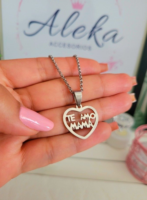 Producto - Dije y cadena  te amo mamá se acero quirúrgico