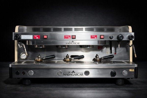 Producto - Máquina De Café Espresso Profesional Simonelli 3 Grupos (Usado)