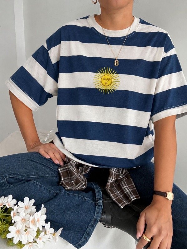 Producto - Remera combinada de argentina sol bordado