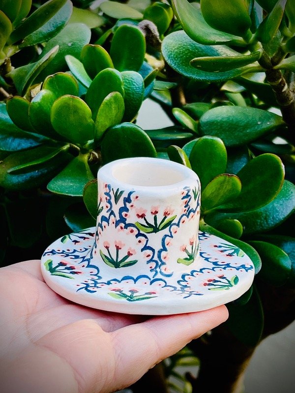 Producto - Candelero diseño blonda