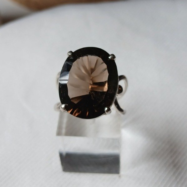 Producto - Anillo Plata 925 con cuarzo ahumado milenium - Talle 21