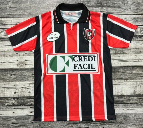 Producto - Camiseta retro de Chacarita