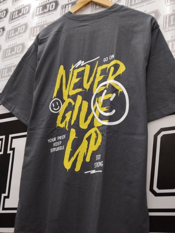 Producto - REMERA OVER ECO NEVER TOPO