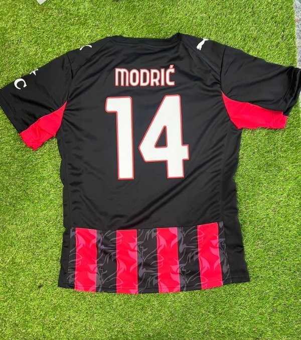 Producto - Camiseta Milan Titular 2025 Luka Modric