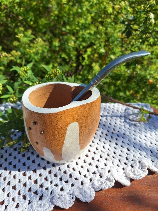 Producto - Mate Ranchero  blanco con bombilla pico de loro de acero