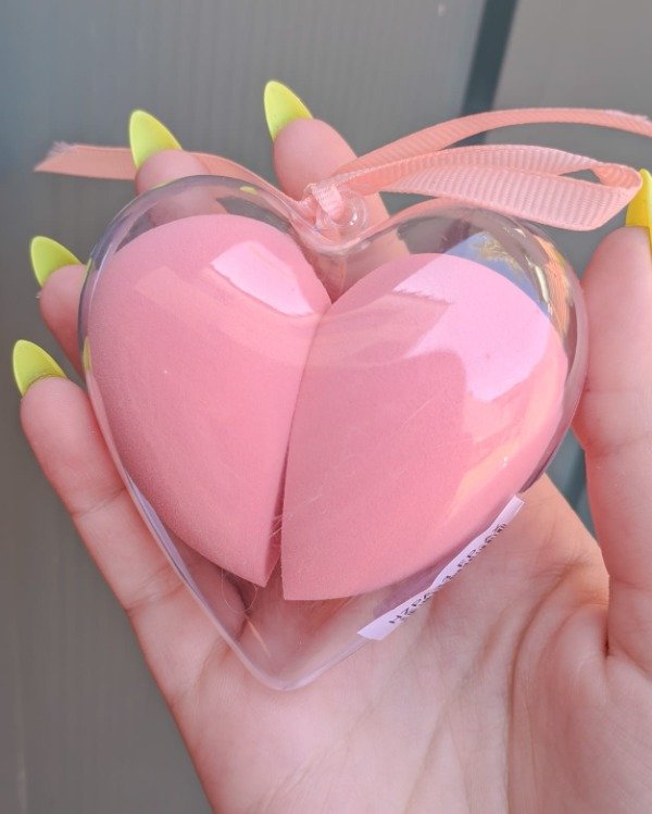 Producto - Corazón con esponjas maquillaje