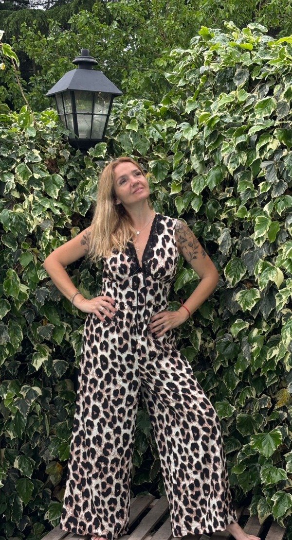 Producto - Mono amplio sin mangas con escote