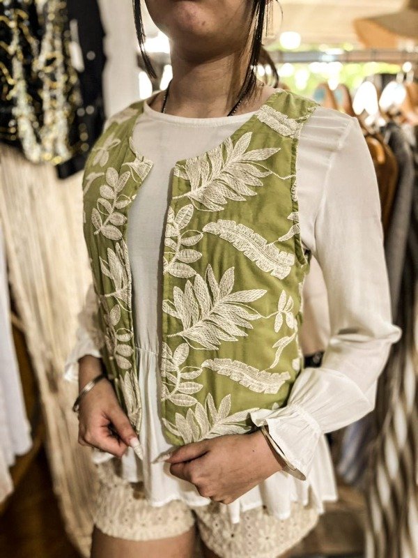 Producto - CHALECO BORDADO GREEN