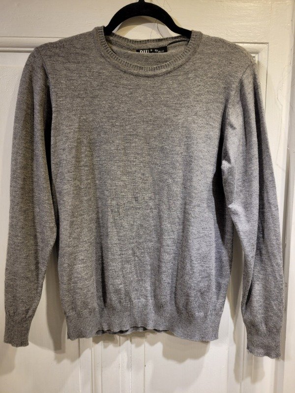 Producto - Sweater DUET gris escote redondo Talle M - PRECIO: 20X