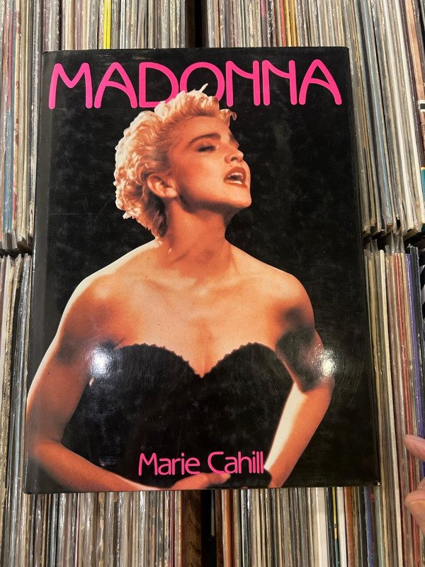 Producto - Madonna Libro Marie Cahill Tapa Dura