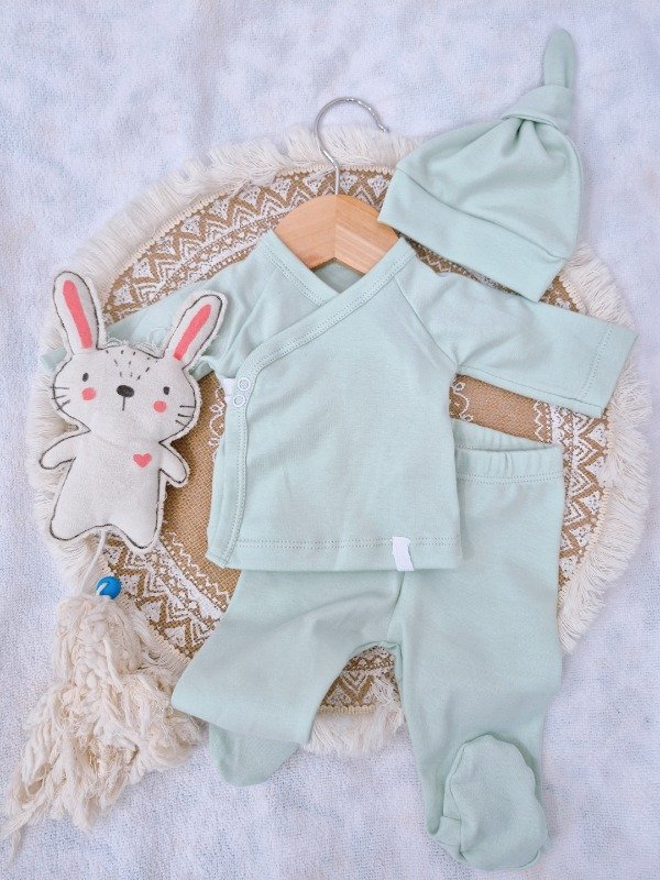 Producto - Set de nacimiento UNISEX verde liso
