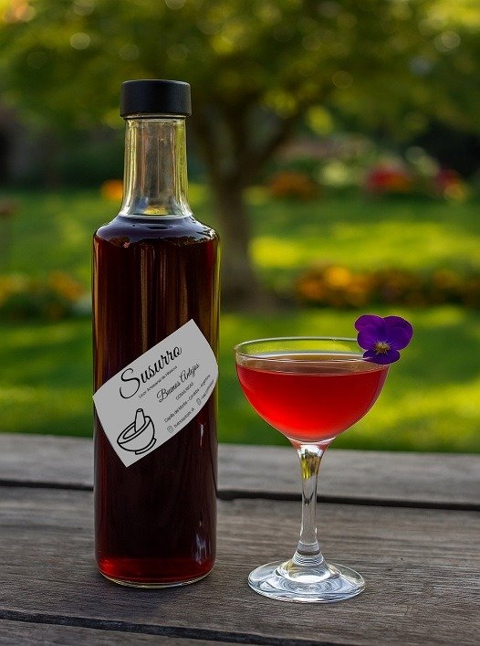 Producto - Licor de Hibiscus - Susurro - 500 ml