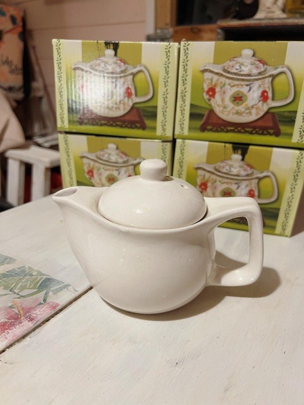 Producto - Tetera de porcelana blanca con infusor metálico - 450ml