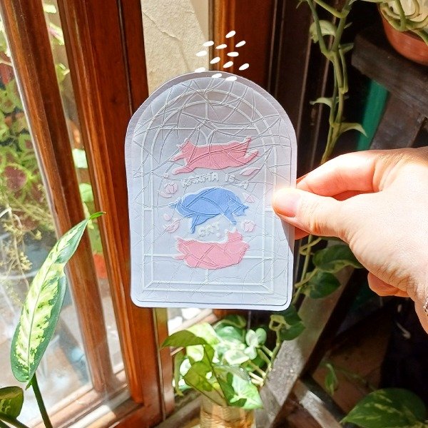 Producto - Suncatcher - Karma is a cat