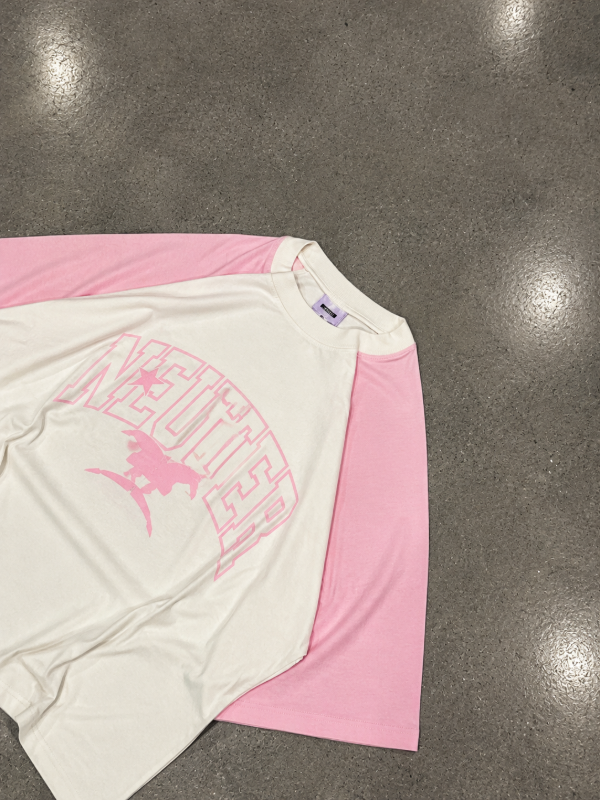 Producto - Remera University crudo  con rosa - 1