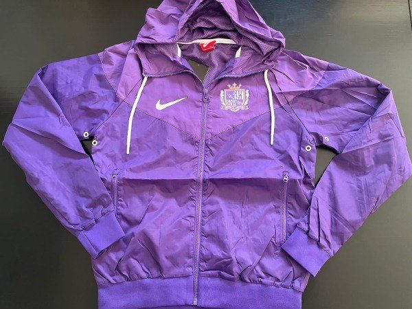 Producto - Campera Rompevientos Sanfrecce Hiroshima de Japón IMPORTADA