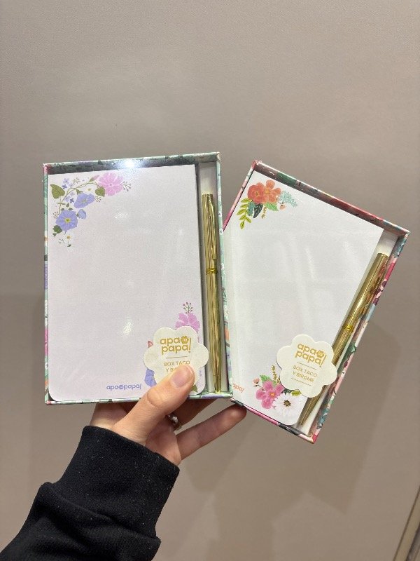 Producto - Set Taco de hojas floreado + Birome