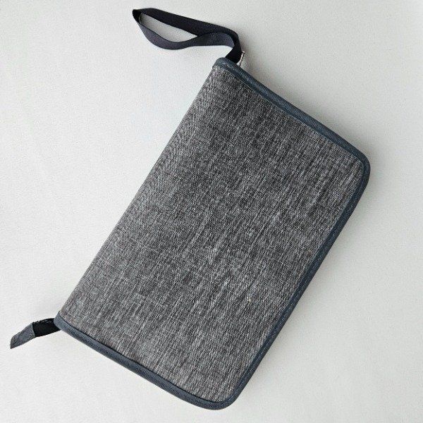 Producto - Cartuchera con bolsillos,  mixta, Gris.