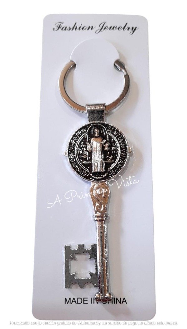 Producto - Llavero san benito