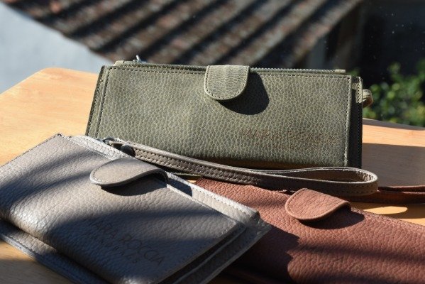 Producto - Billetera CUERO Portacelular Audrey
